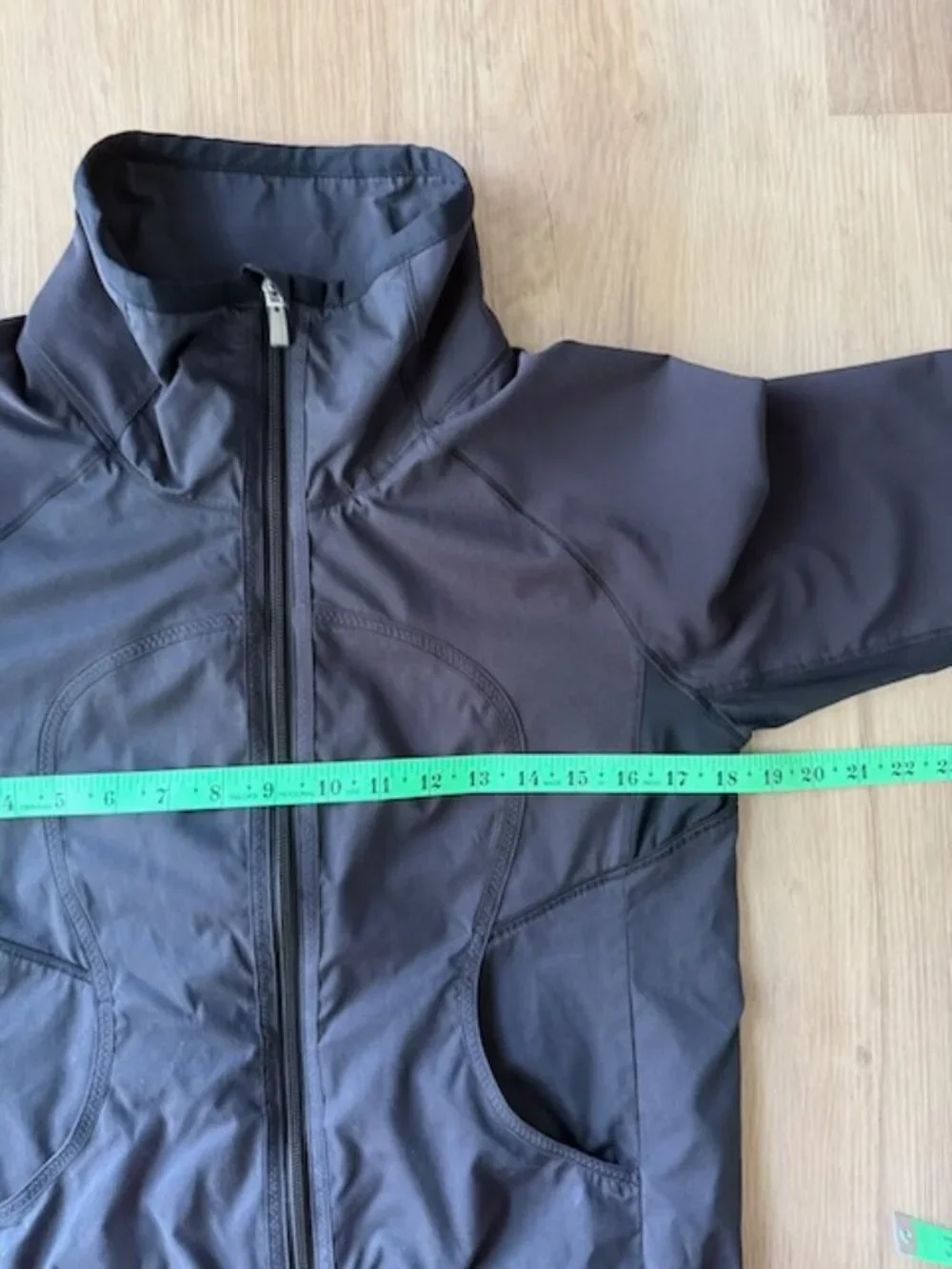 Lululemon Run Track Attack Jacket Sz 6 Charcoal